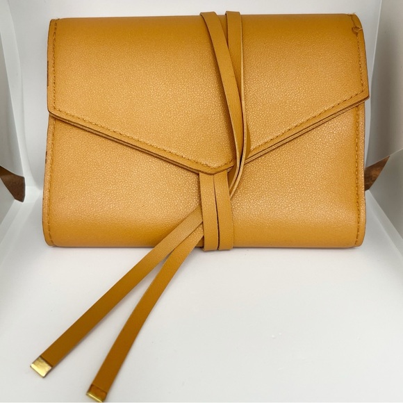 Organizer for Makeup Tech Office Glass Ladder and Co. Katherine in Honey - Picture 10 of 11